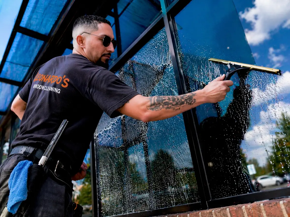Commercial window cleaning North Olmsted